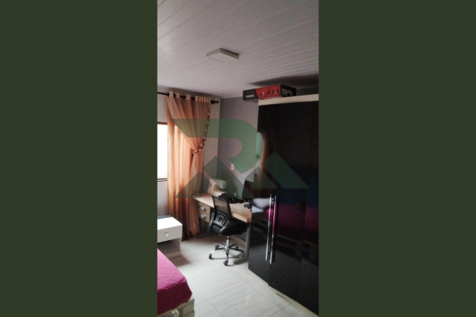 Casa com sala comercial 283,20 m2